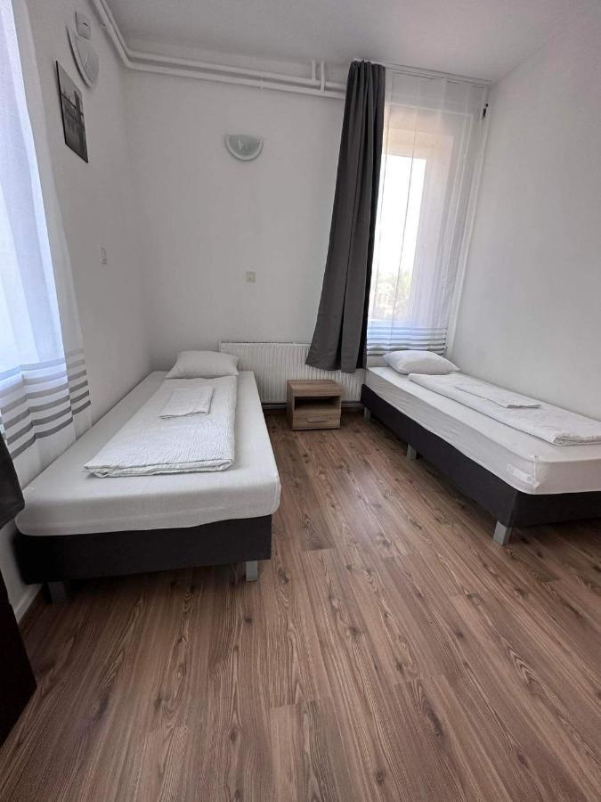 Aparthotel Gabor Panzio Gyál Exterior foto