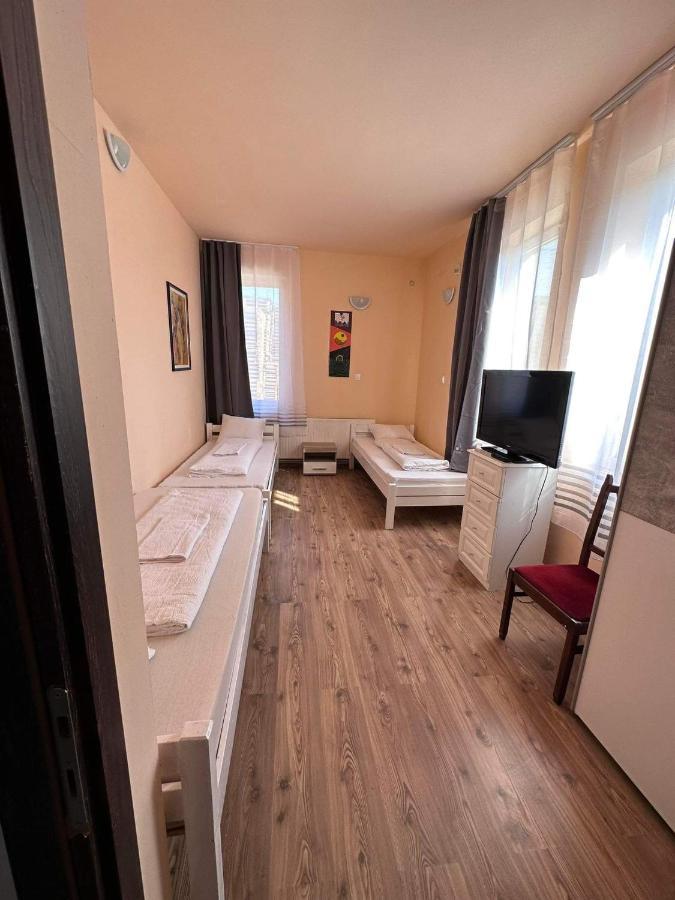 Aparthotel Gabor Panzio Gyál Exterior foto